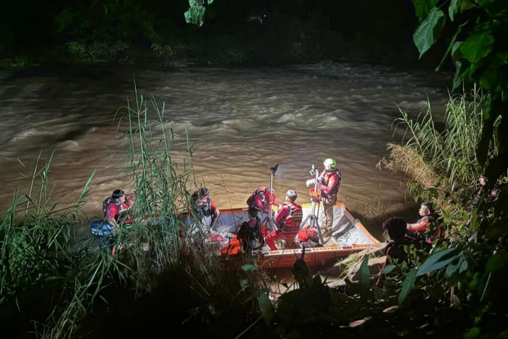 Pol Sub-Lt Roengsak Khuak Khiew Drowns in Loei River While Chasing Child-Sex Assault Suspect